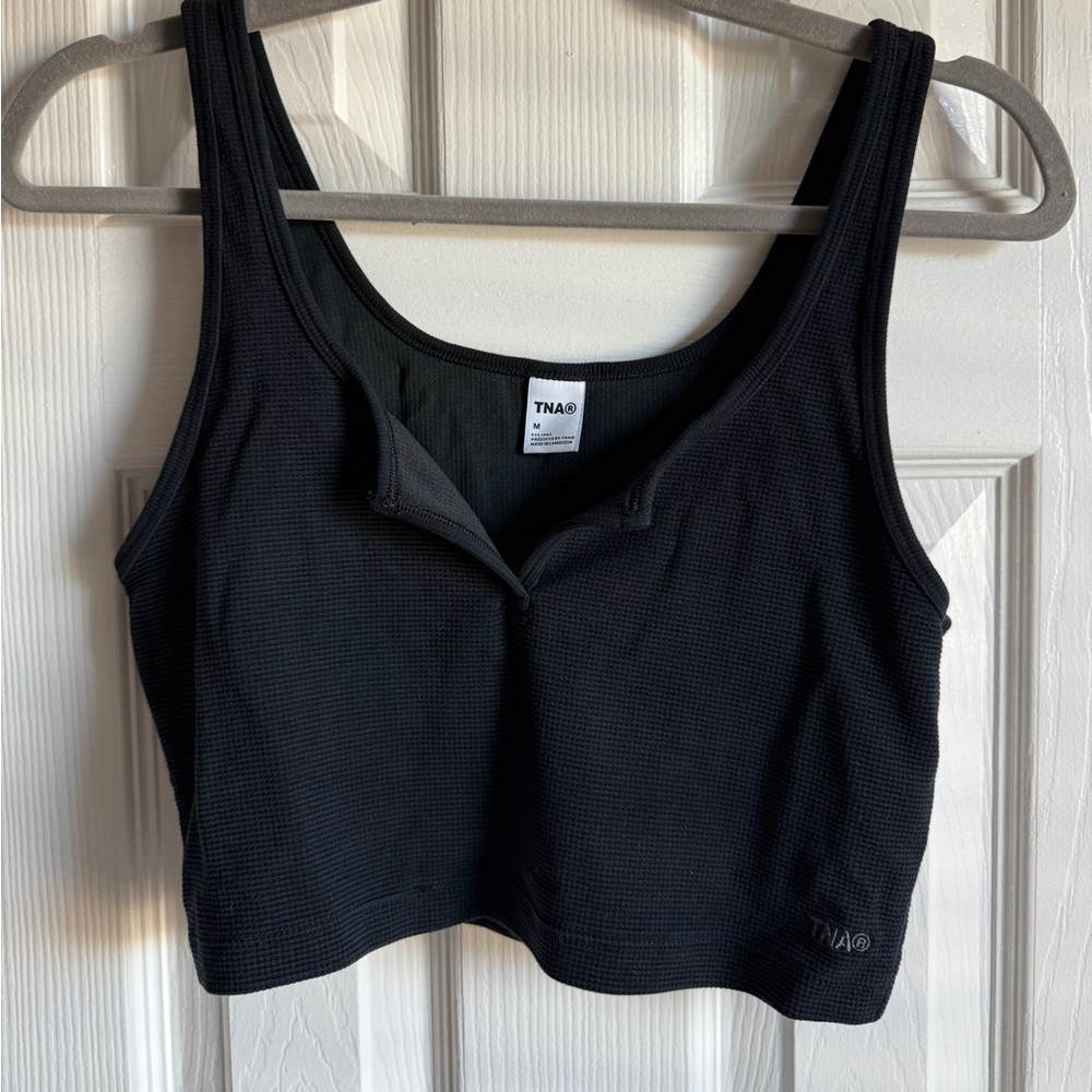 ARITZIA TNA Notch Tank Top Cropped Waffle Knit Black Casual Lounge Top Sz M